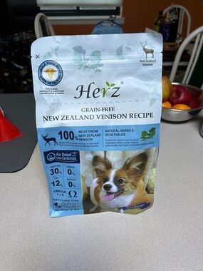 Grain-Free New Zealand Venison Recipe Dog Food - White & Blue